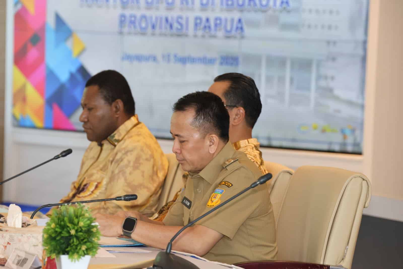 Pj Gubernur sambut baik rencana pembangunan kantor DPD RI di Provinsi Papua 3 Pj Gubernur