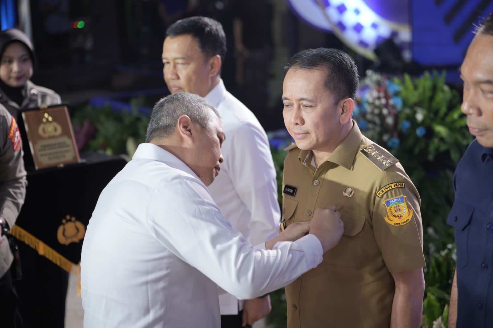 Pj Gubernur Papua kembali terima penghargaan PIN emas dari Kapolri 3 Pj Gubernur Papua