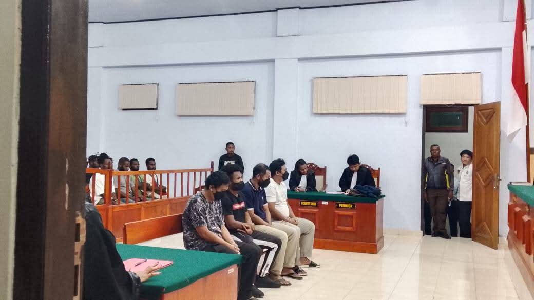 Empat terdakwa penembak Tobias Silak dituntut 12 tahun penjara