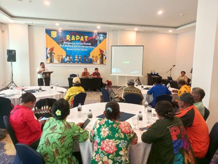 Penggunaan bahasa ibu di Kota Jayapura akan diatur dengan peraturan wali kota 1 Bahasa Ibu