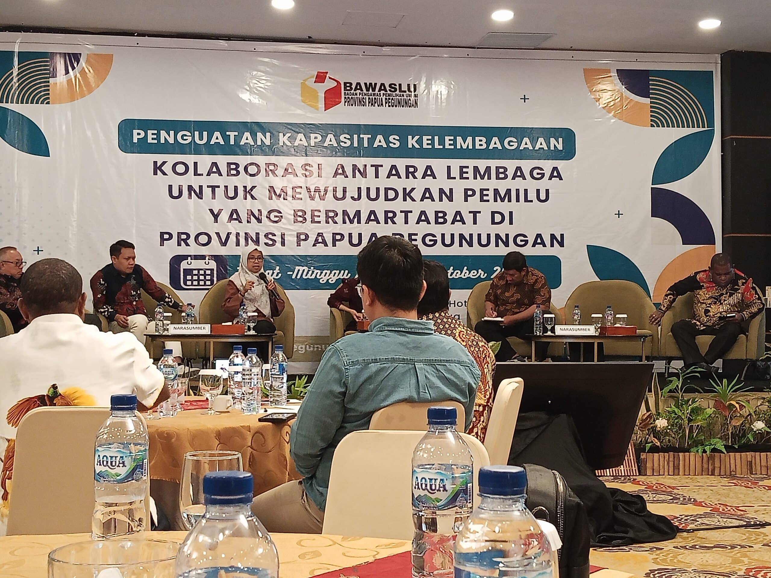 Bawaslu Papua Pegunungan melaksanakan penguatan kapasitas kelembagaan mewujudkan pemilu bermartabat 1 Bawaslu