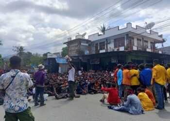 An illustration of students staging a demonstration titled “Papua in Military and Humanitarian Emergency” in Jayapura, Monday (April 26, 2026). — Courtesy of Jubi