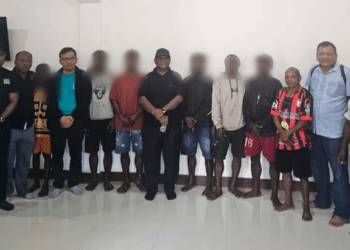 Five individuals listed as wanted suspects (DPO) by Tambrauw Police in connection with the Bamusbama District attack surrendered following mediation by Komnas HAM and the Tambrauw Regency Government, Friday (April 3, 2026) — Jubi/Komnas HAM
