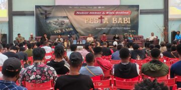 The atmosphere during the joint screening and discussion of the documentary film 'Pig Feast': Colonialism in Our Times, at the Christ the Light of the World Catholic Church Hall, Waena, Heram District, Jayapura City, Papua, Friday (22/05/2026) - Jubi/Yuliana Lantipo