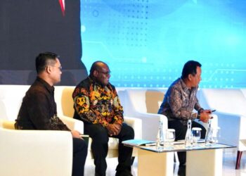Central Papua Governor Meki Nawipa (center) delivers a keynote address at a focus group discussion themed “Upstream-Downstream Integration Strategy for Gold Reserve Management Towards Sovereign Monetary Resilience” at a hotel in Jakarta, Tuesday (May 5, 2026) — Public Relations Office of the Central Papua Provincial Government