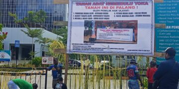 Customary Landowners Block Access
