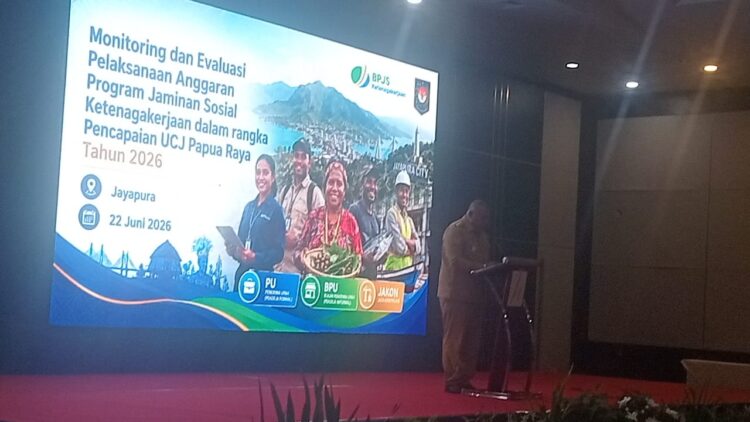 Wakil Gubernur Provinsi Papua, Aryoko Rumaropen saat menyampaikan sambutan di acara Monitoring dan evalusi pelaksanaan anggaran program Jamsostek tahun 2026 di Kota Jayapura, Papua, Senin (22/06/2026).-Jubi/Silpester Kasipka