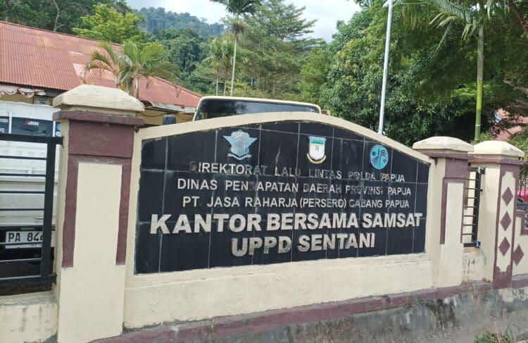 Penerimaan PKB di UPPD/Samsat Sentani masih di bawah 50 persen 9 Penerimaan PKB di Samsat