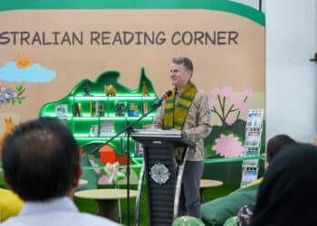 Dubes resmikan Australian Reading Corner