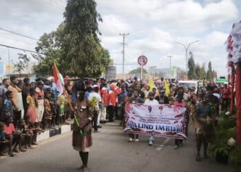 Ribuan warga Merauke meriahkan karnaval HUT RI 5 Karnaval di Merauke