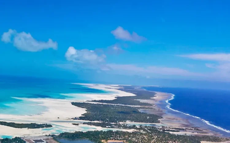Kiribati pengakuan diplomatik Tiongkok