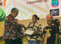 Kemenbud berikan piagam penghargaan kepada Papuan Voices Sorong Raya 3 Papuan Voices