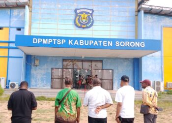Pemuda adat Moi