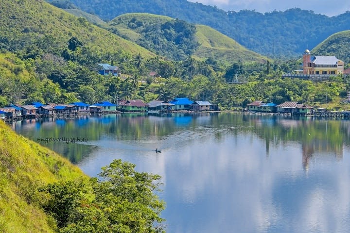 Danau Sentani Menyimpan PR Besar: Analisis AHP Ungkap Kampung Yoboi Jadi Prioritas Utama Penanganan Anak Putus Sekolah 1 Danau Sentani