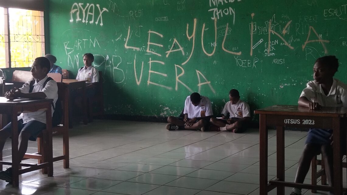Kursi, Pendidikan, Sekolah Rusak