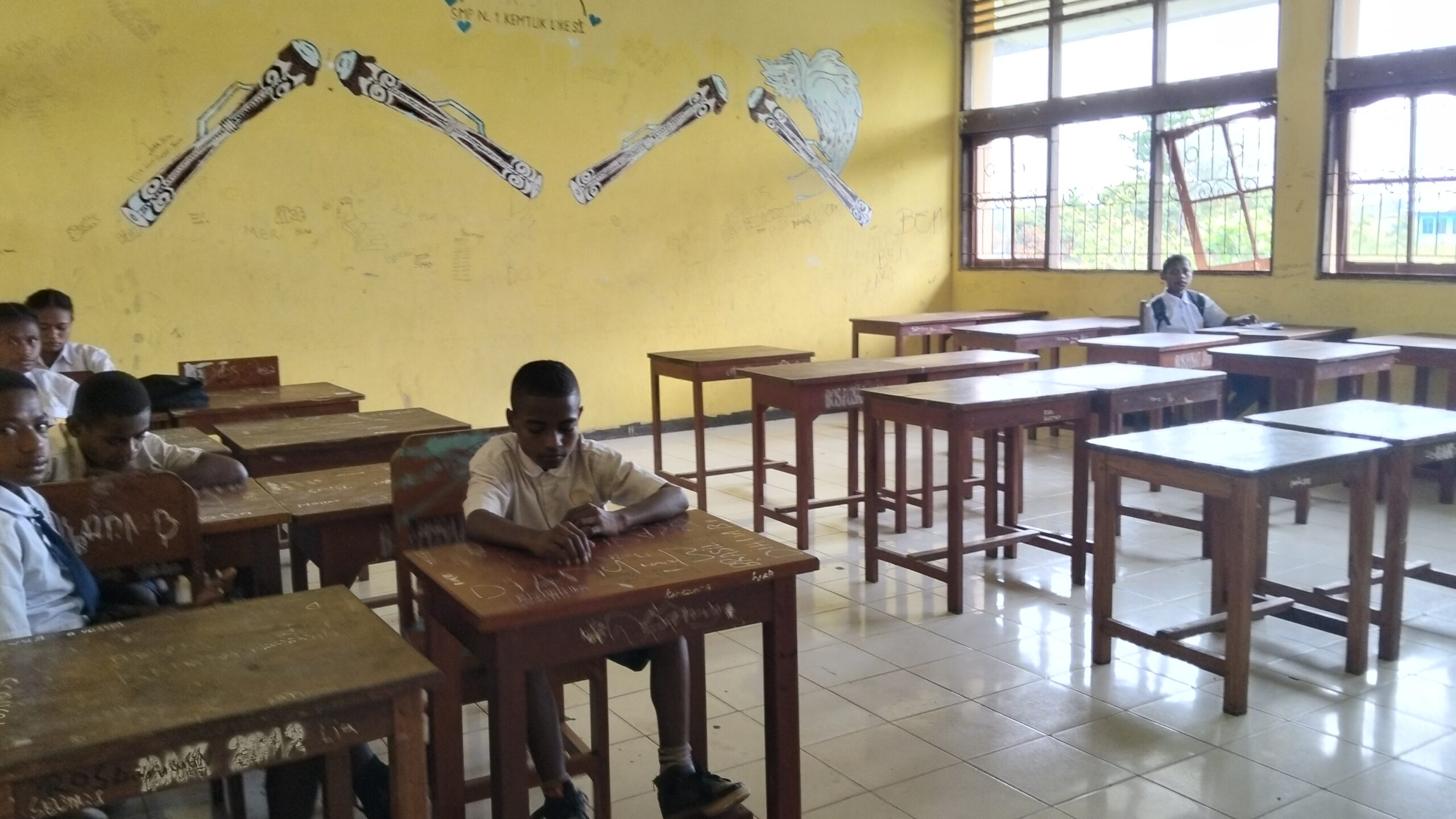 Kursi, Sekolah Rusak, Pendidikan
