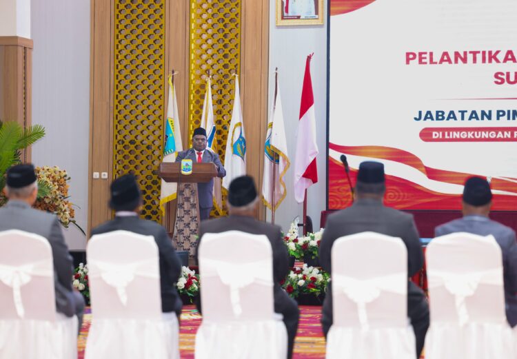 Gubernur Nawipa: Pimpinan tinggi pratama menentukan keberhasilan pemerintahan daerah 1 Gubernur Nawipa lantik Pimpinan Tinggi Pratama