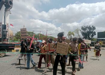 Masyarakat adat Malind berharap gugatan izin pembangunan jalan dikabulkan 5 Gugatan masyarakat adat Malind