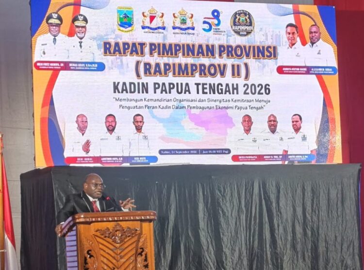 Gubernur Nawipa minta Kadin susun program