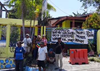 Warga kelurahan Yobe protes penggelapan raskin