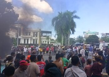 Keluarga almarhum Yanto Idorway