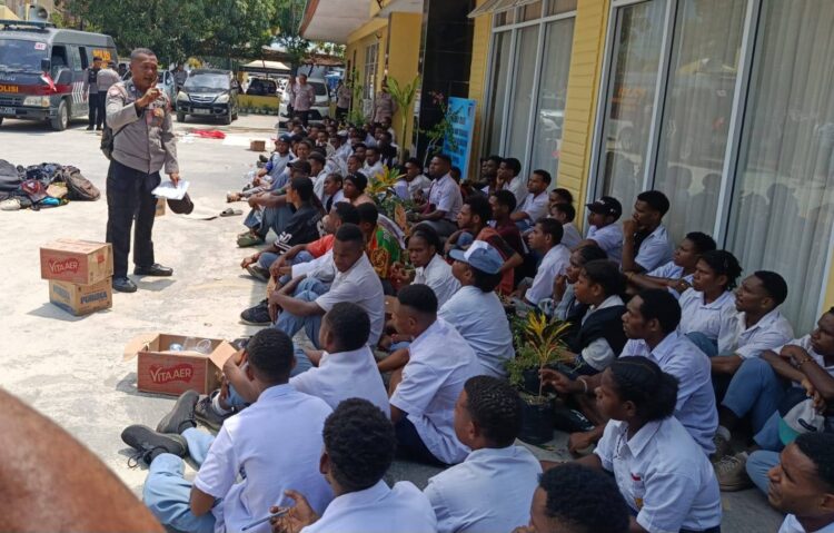 Pelajar diamankan