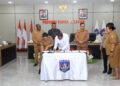 Bantuan ambulans untuk tiga kabupaten