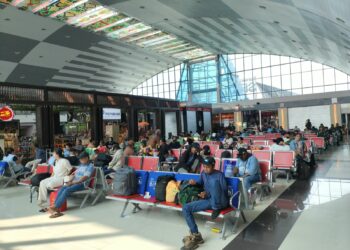 Penerbangan di Bandara Sentani
