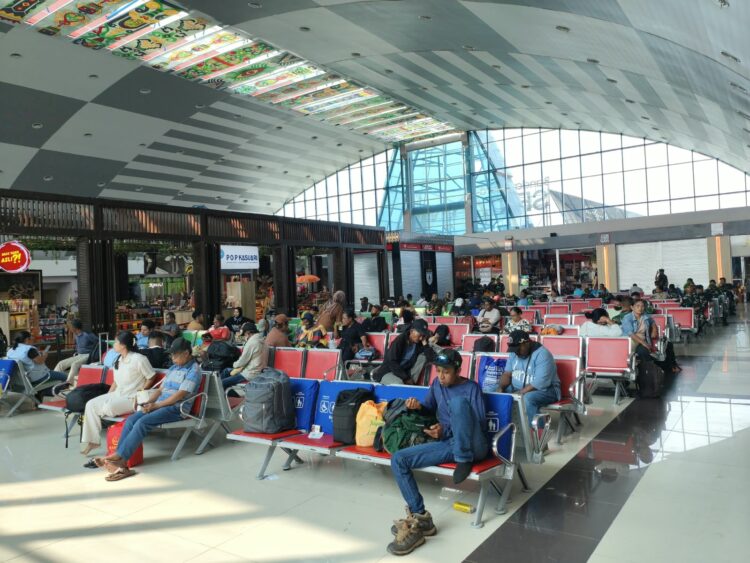 Penerbangan di Bandara Sentani