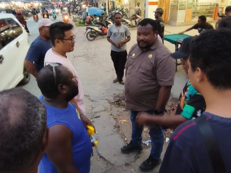 Pemerintah Distrik menata Pasar Lama Sentani