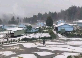 Hujan es dan salju turun di seluruh Provinsi Enga PNG 3 Hujan es