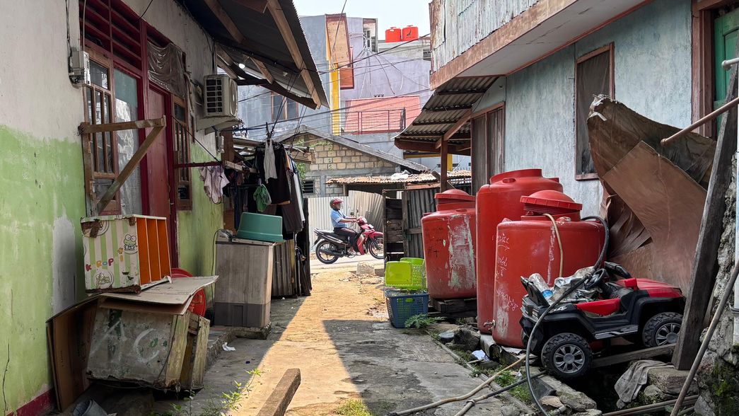 Hujan mulai datang, banjir pun menjelang 4 Banjir, Tangki Air