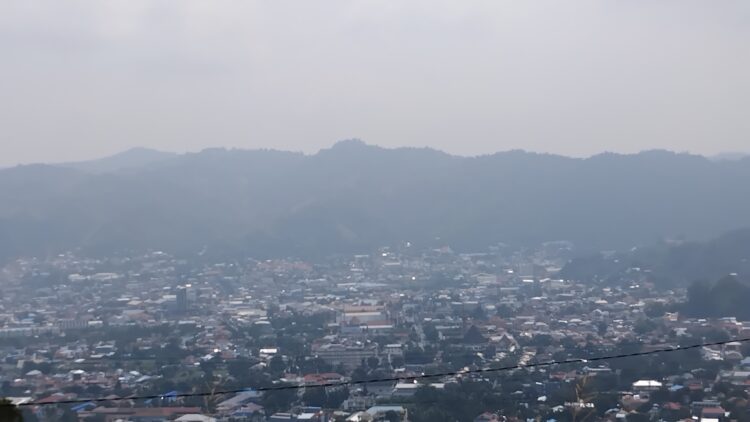 Kabut asap di Kota Jayapura