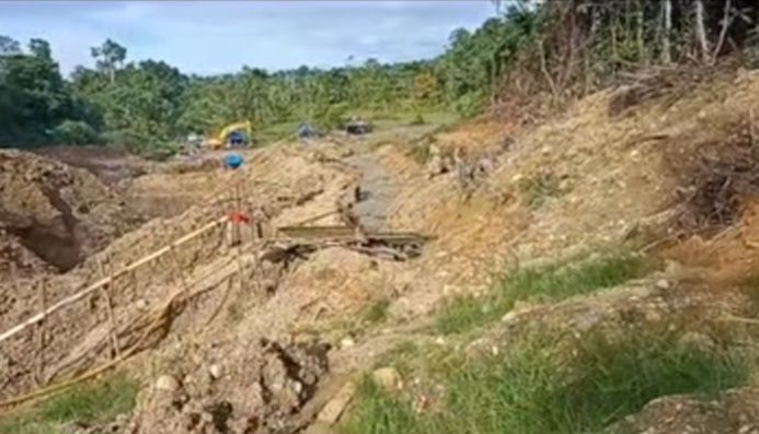 Berebut emas di Makimi, masyarakat adat dapat apa? 1 Tambang emas Makimi